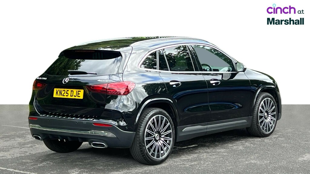 Mercedes-Benz GLA Class Amg Line Blue #4