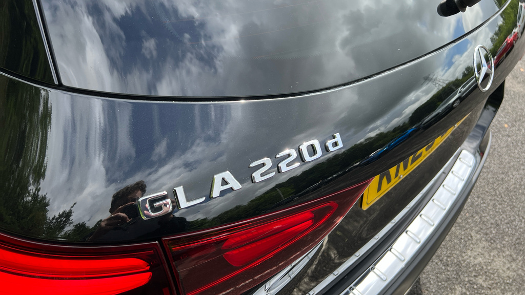 Mercedes-Benz GLA Class Amg Line Blue #32