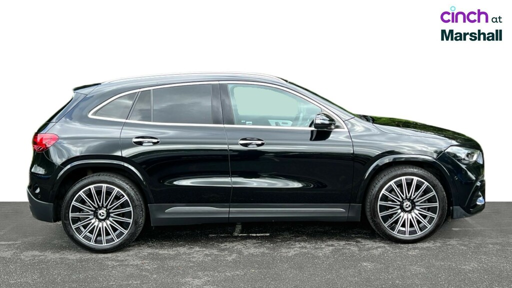 Mercedes-Benz GLA Class Amg Line Blue #3