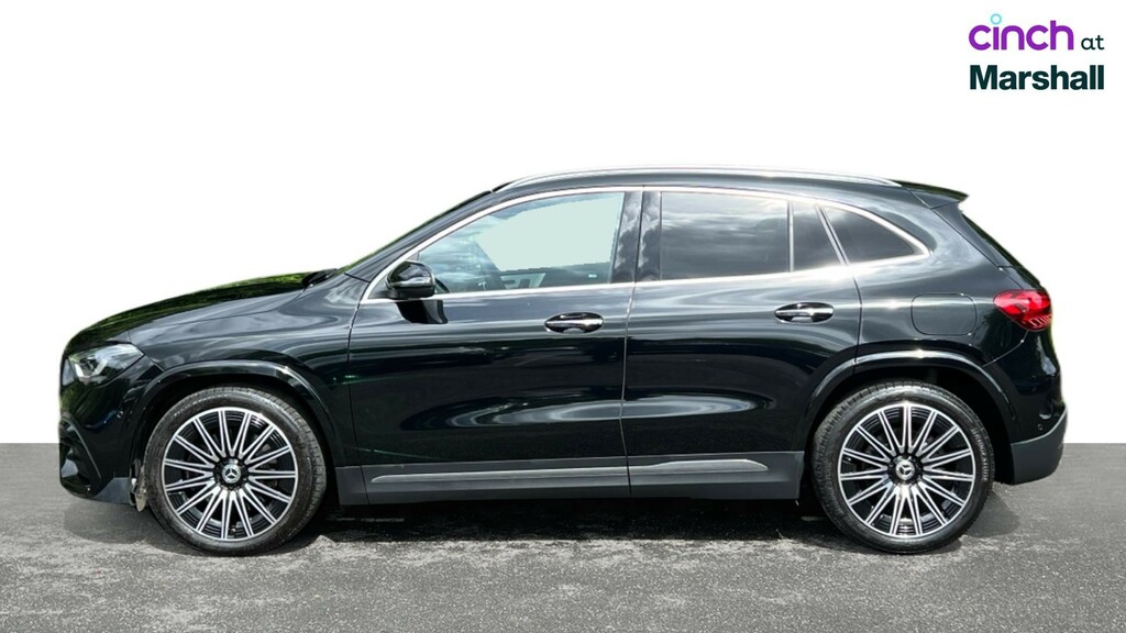 Mercedes-Benz GLA Class Amg Line Blue #8