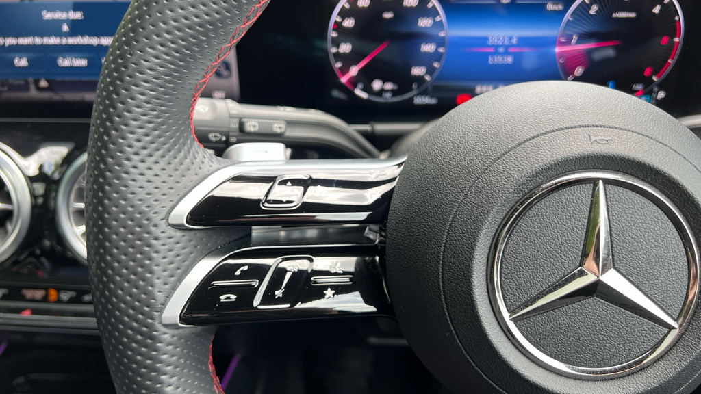 Mercedes-Benz GLA Class Amg Line Blue #36