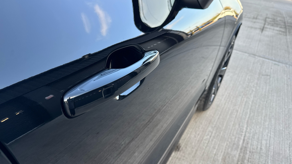 Volvo XC60 Ultra Black #25