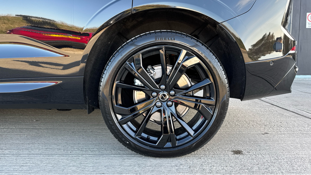 Volvo XC60 Ultra Black #19