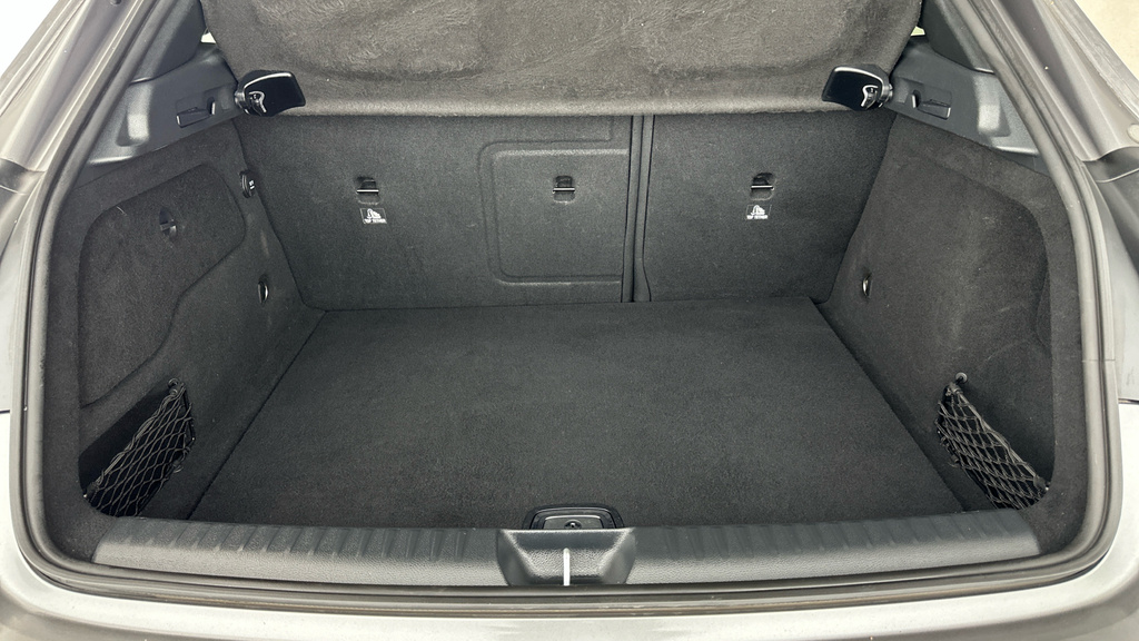 Mercedes-Benz GLA Class White #23