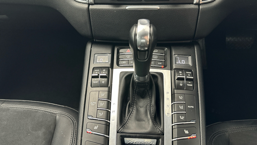 Porsche Macan 3.0 S Pdk 340 Bhp Grey #15