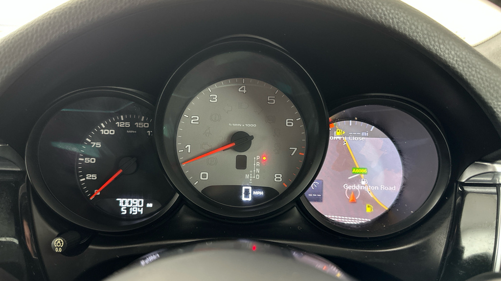 Porsche Macan 3.0 S Pdk 340 Bhp Grey #19