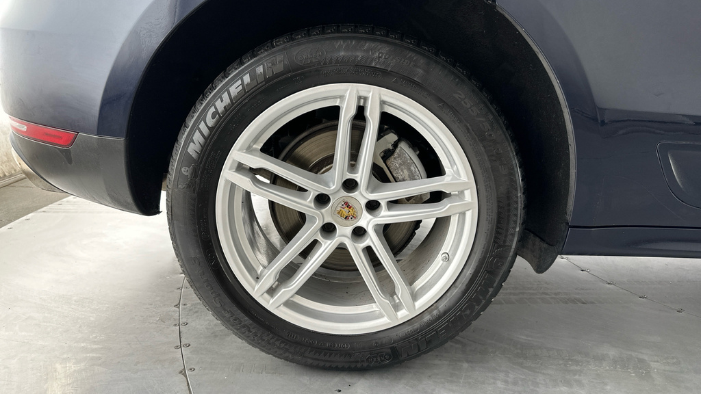 Porsche Macan 3.0 S Pdk 340 Bhp Grey #25