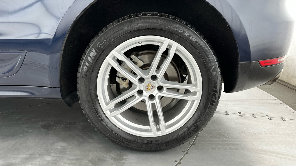 Porsche Macan 3.0 S Pdk 340 Bhp Grey #24