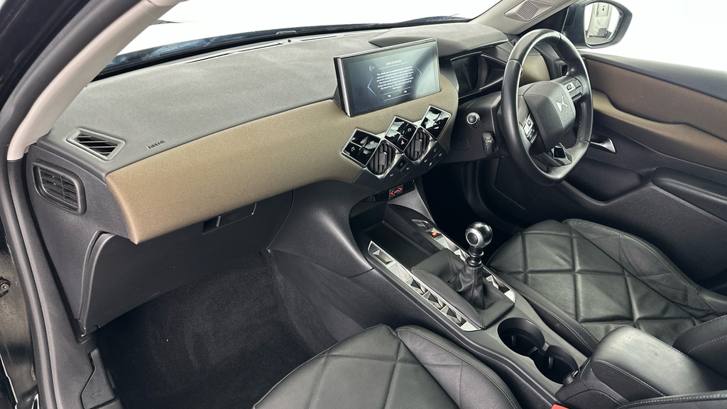 DS DS 3 Crossback 100Kw E-tense Performance Line 50Kwh Grey #10