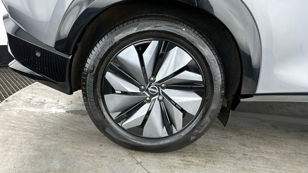 Nissan Ariya Evolve Black #26