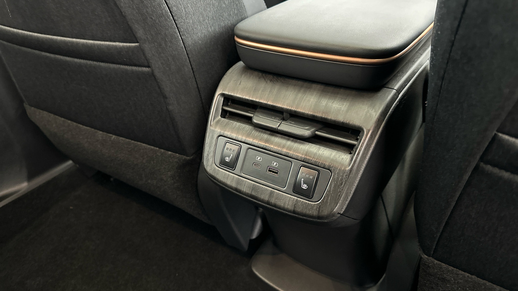 Nissan Ariya Evolve Black #32