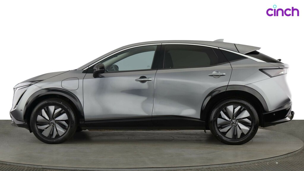 Nissan Ariya Evolve Black #6