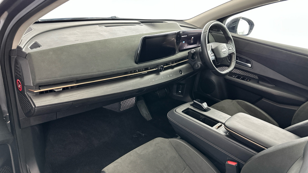 Nissan Ariya Evolve Black #13