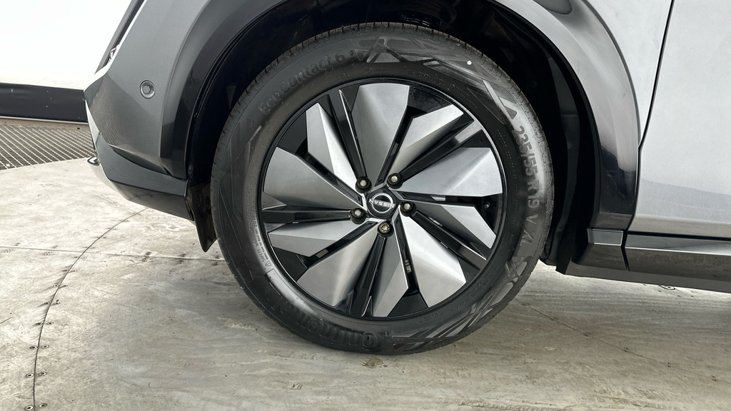 Nissan Ariya Evolve Black #24
