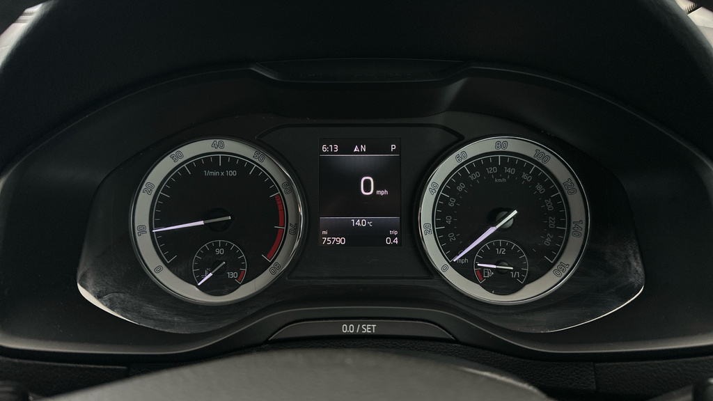 Skoda Karoq Se White #20