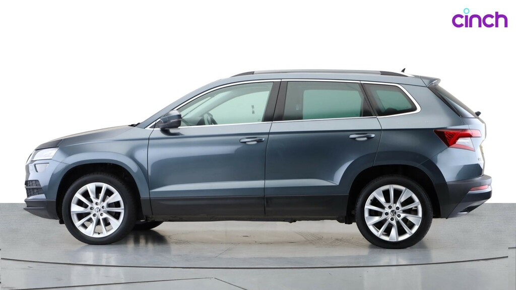 Skoda Karoq Se White #7