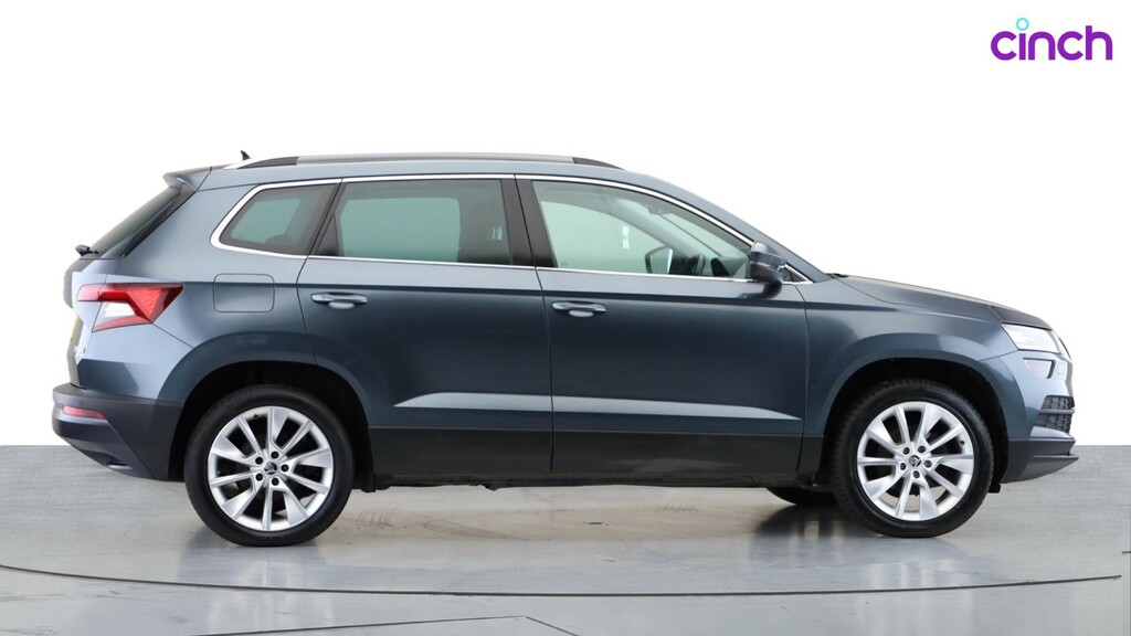 Skoda Karoq Se White #2