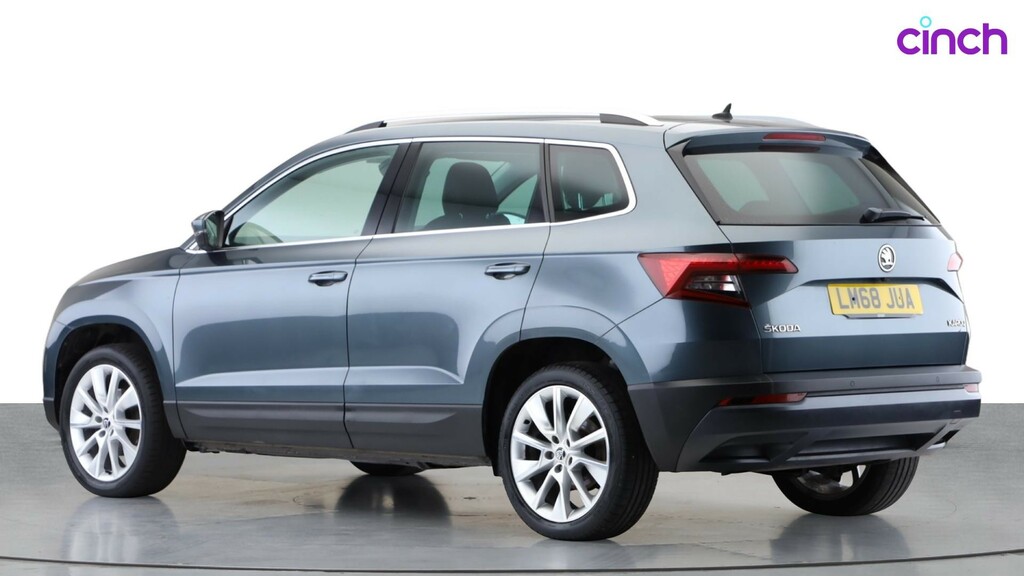 Skoda Karoq Se White #6
