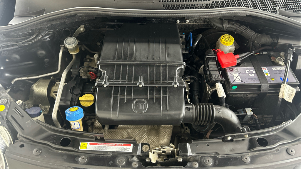 Fiat 500 Hatchback Black #20