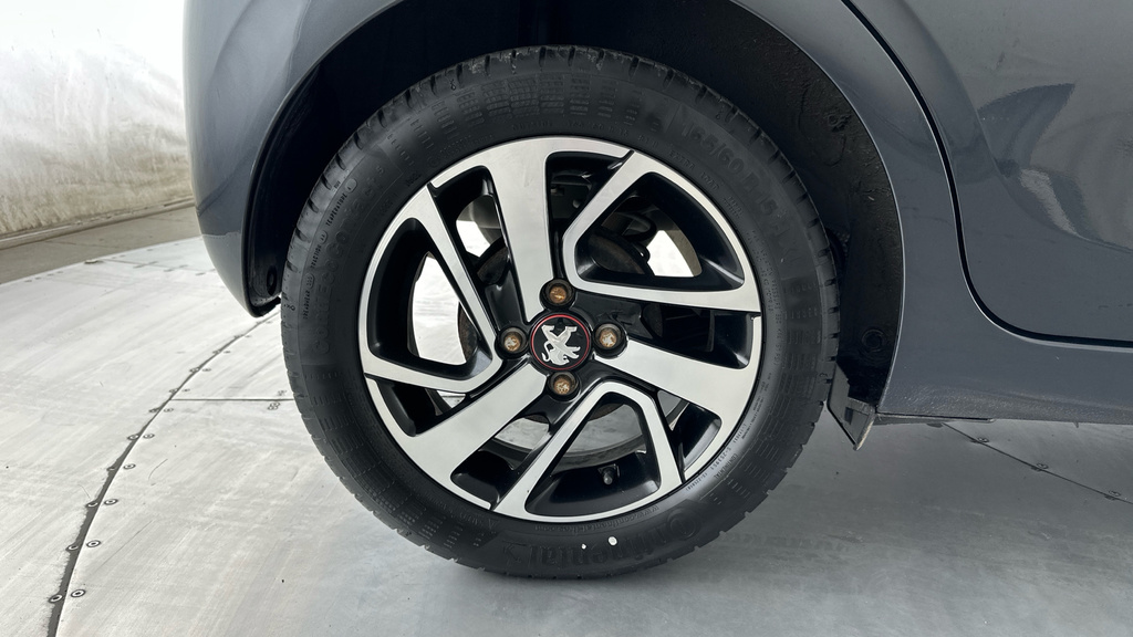Peugeot 108 Active Black #23