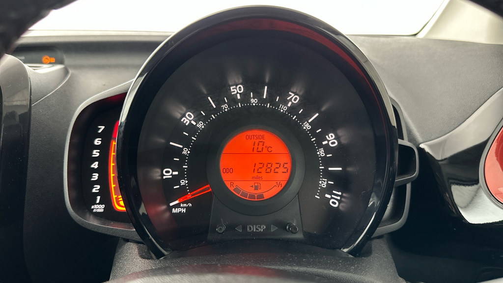 Peugeot 108 Active Black #17