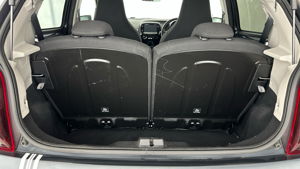 Peugeot 108 Active Black #19