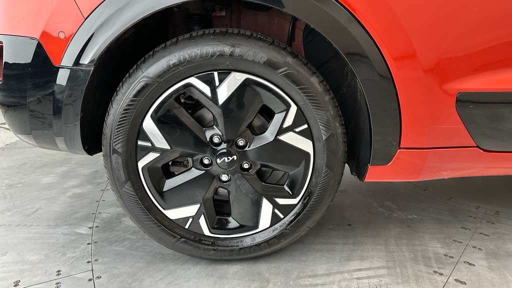 Kia e-Niro 64.8Kwh 4 White #29