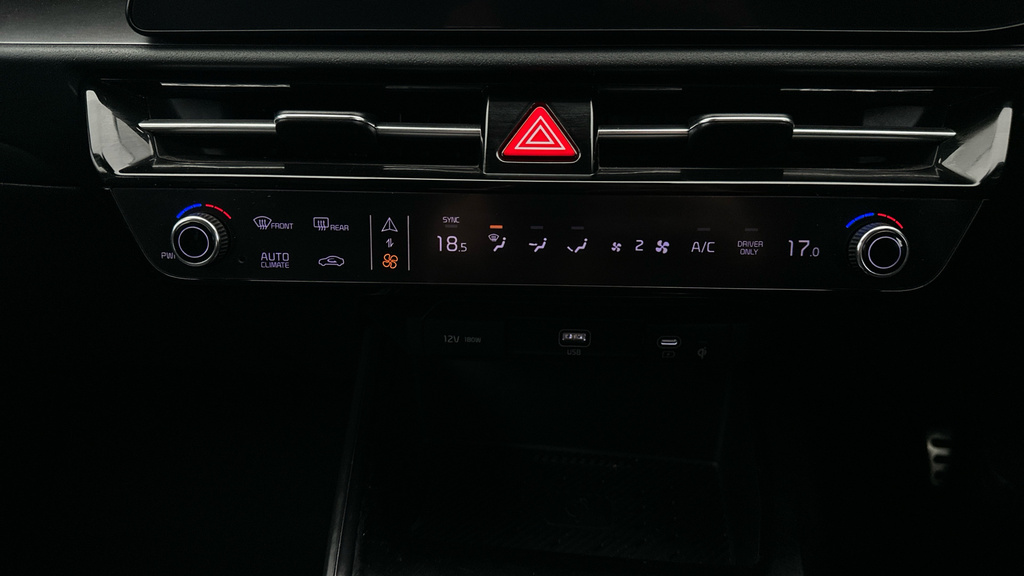 Kia e-Niro 64.8Kwh 4 White #17