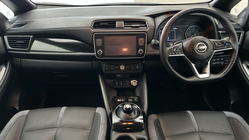 Nissan Leaf #13