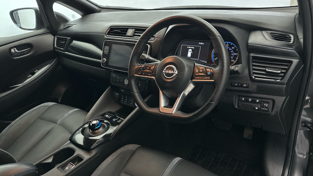 Nissan Leaf #11