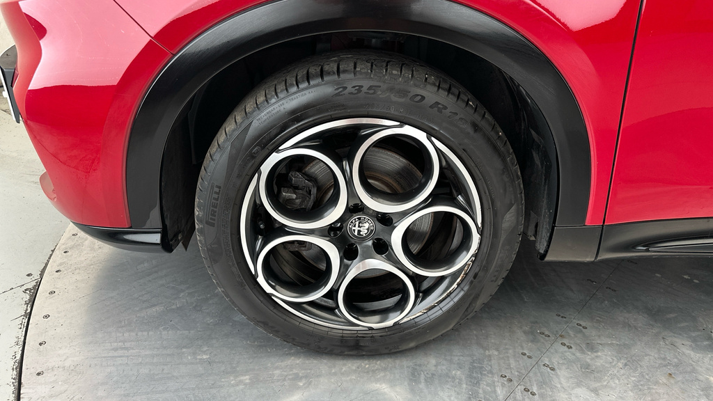 Alfa Romeo Tonale 1.5 Mhev Ti Red #24