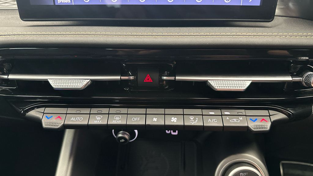 Alfa Romeo Tonale 1.5 Mhev Ti Red #16