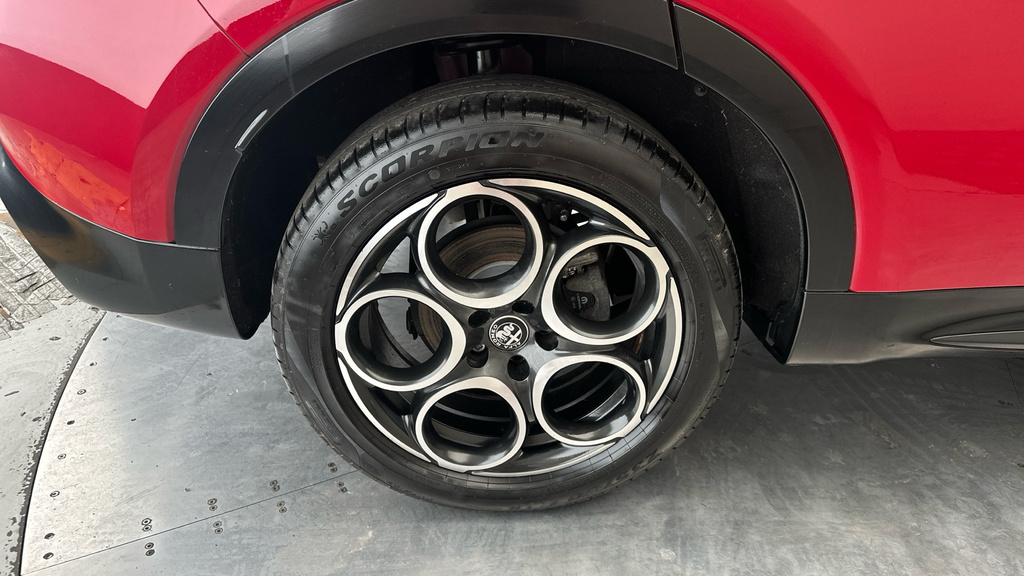Alfa Romeo Tonale 1.5 Mhev Ti Red #26