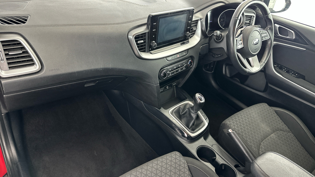 Kia Xceed 2 Black #13