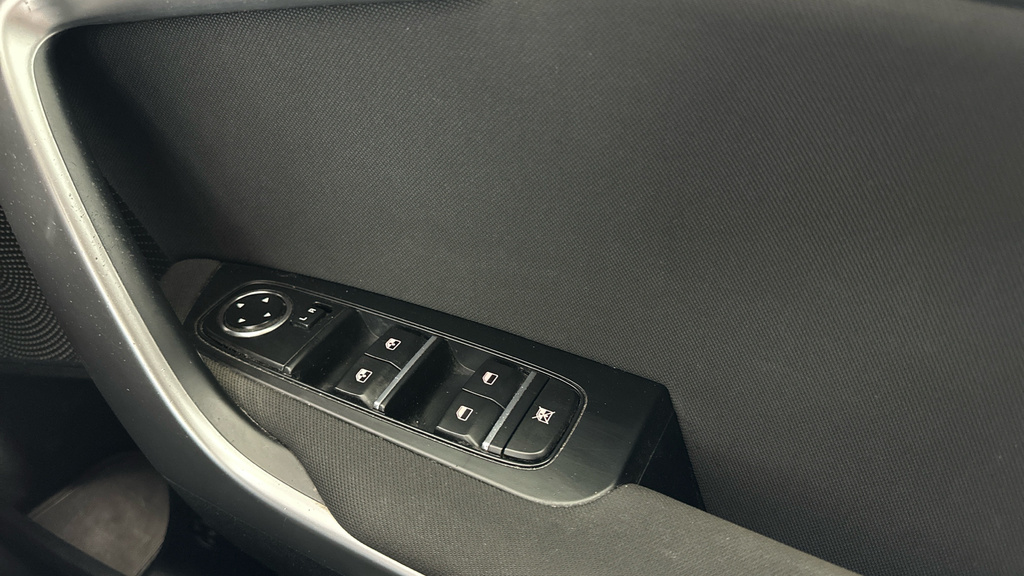 Kia Xceed 2 Black #16