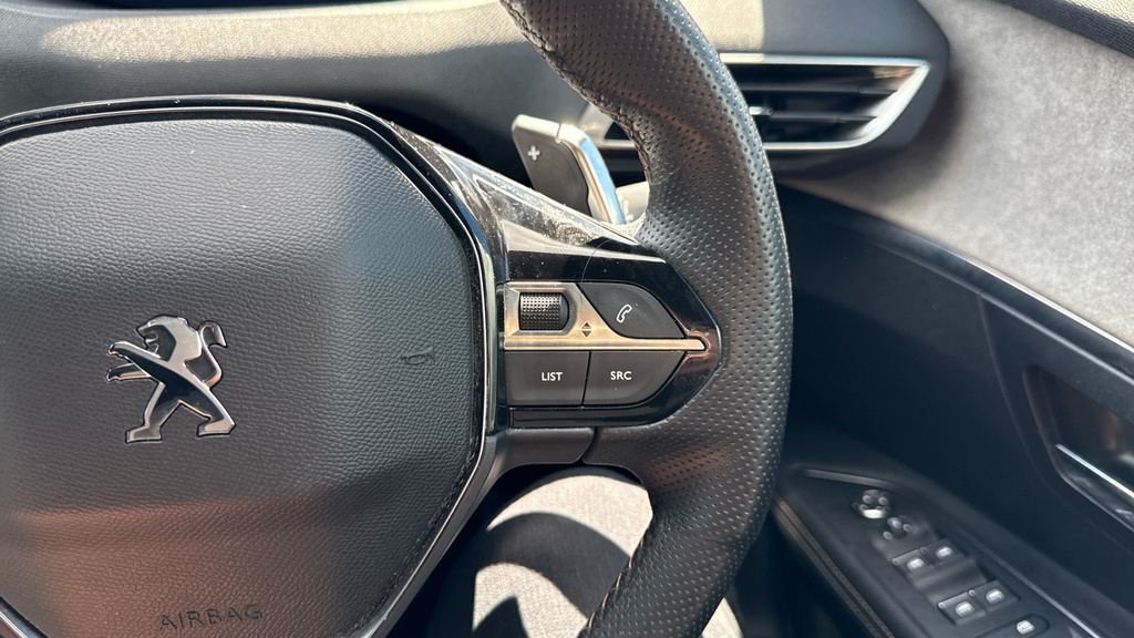 Peugeot 3008 1.2 Puretech Active Premium-plus Black #35