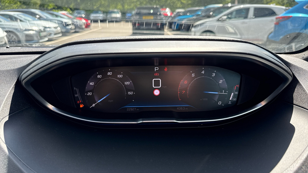 Peugeot 3008 1.2 Puretech Active Premium-plus Black #24