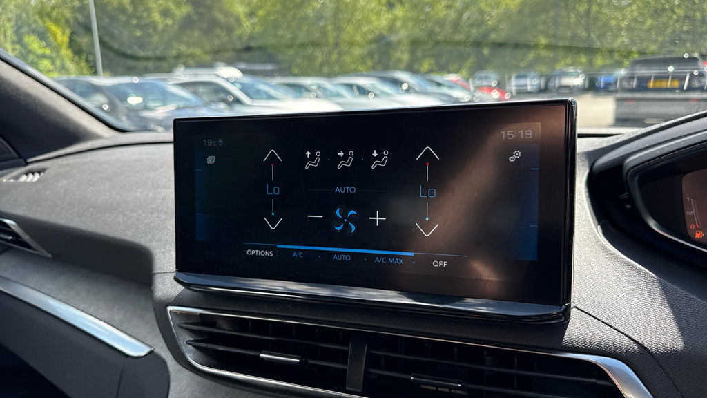 Peugeot 3008 1.2 Puretech Active Premium-plus Black #19
