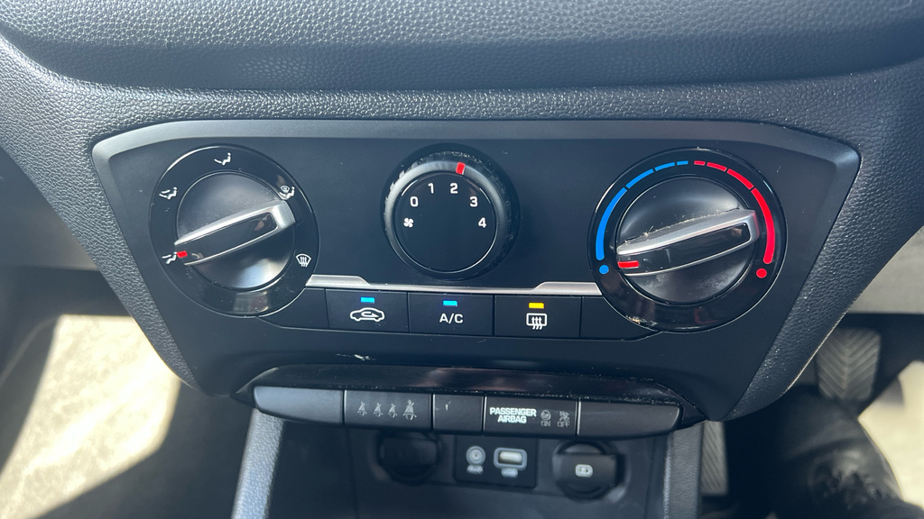 Hyundai I20 Mpi Premium Nav Blue #38