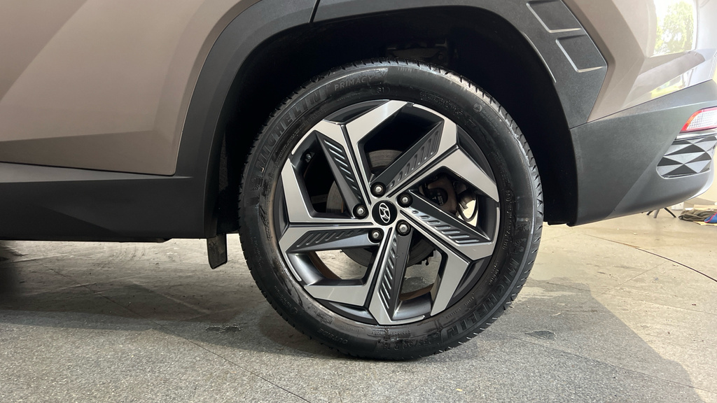 Hyundai Tucson Ultimate Grey #33