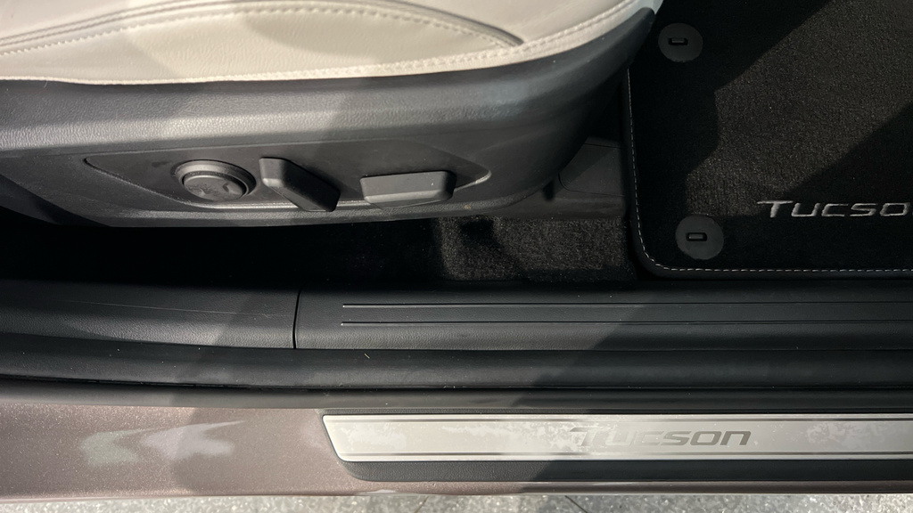 Hyundai Tucson Ultimate Grey #45