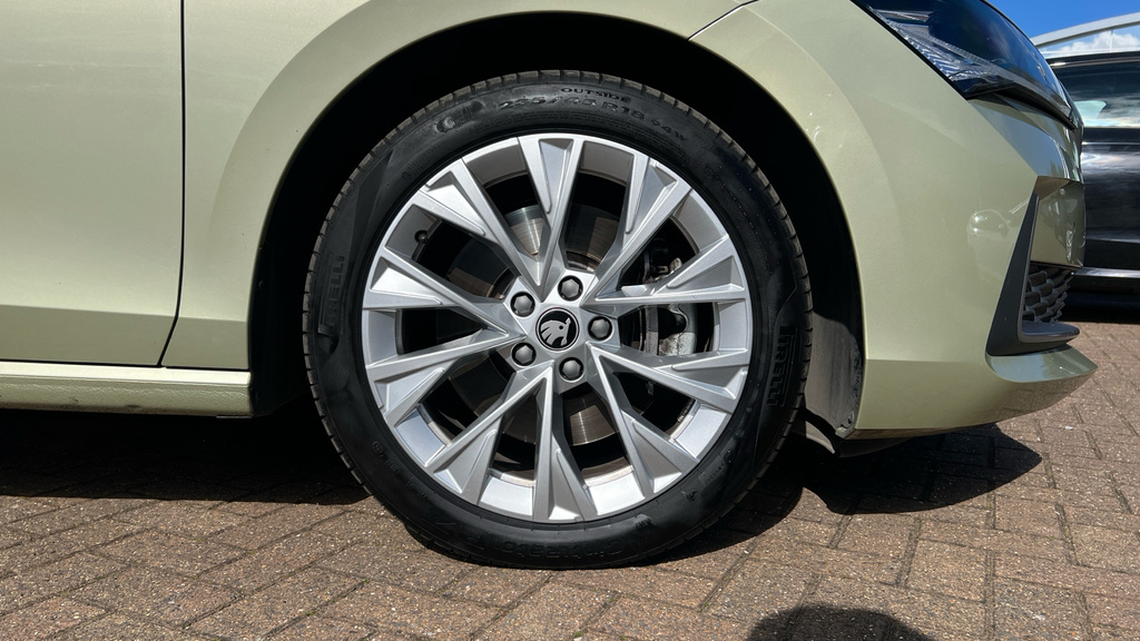 Skoda Superb Superb Hatch Se L 1.5 Tsi E-tec 150 Ps Dsg Grey #17