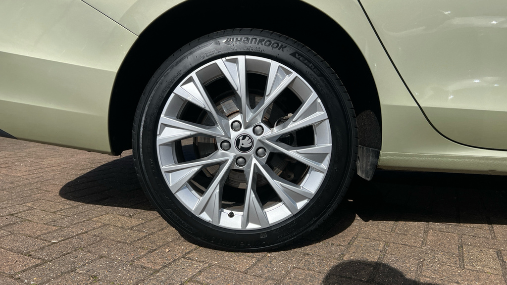 Skoda Superb Superb Hatch Se L 1.5 Tsi E-tec 150 Ps Dsg Grey #18