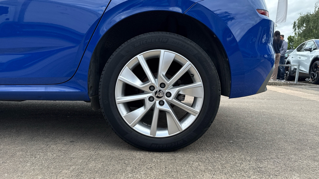 Skoda Kamiq Se Grey #18