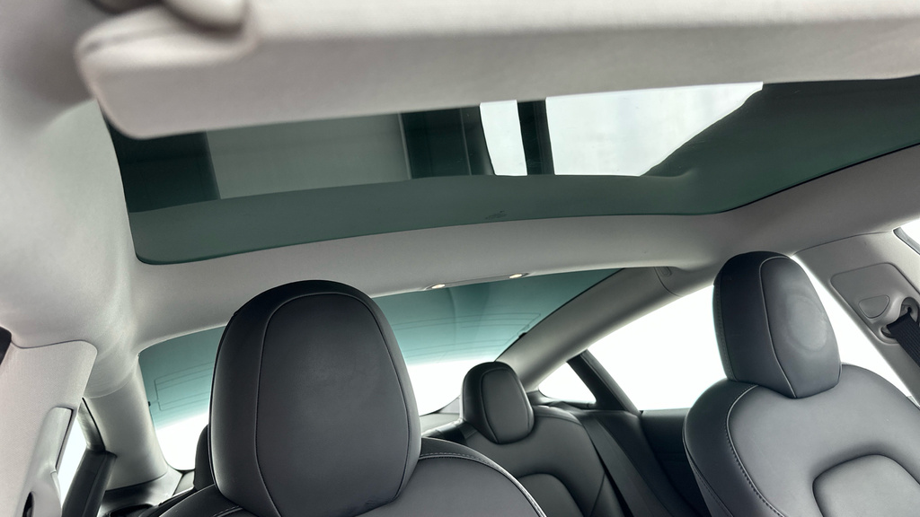 Tesla Model 3 Dual Motor Performance Saloon White #3