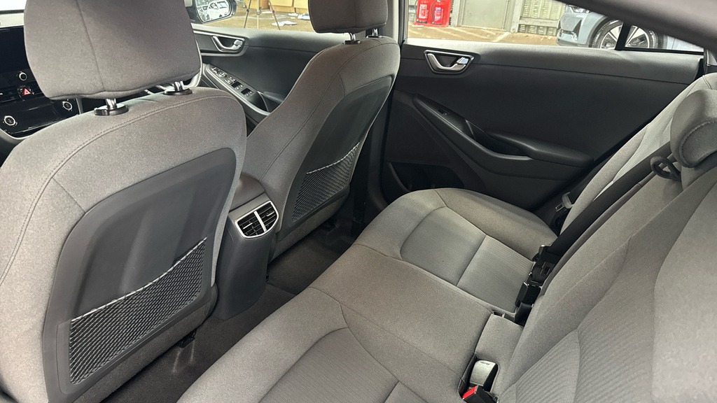 Hyundai Ioniq Hatchback Red #14