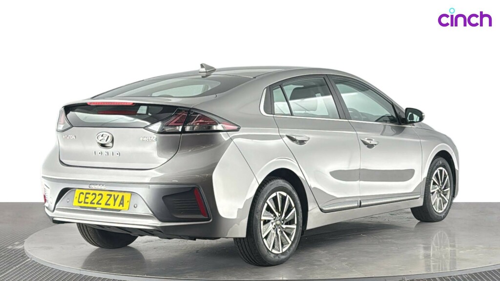 Hyundai Ioniq Hatchback Red #3