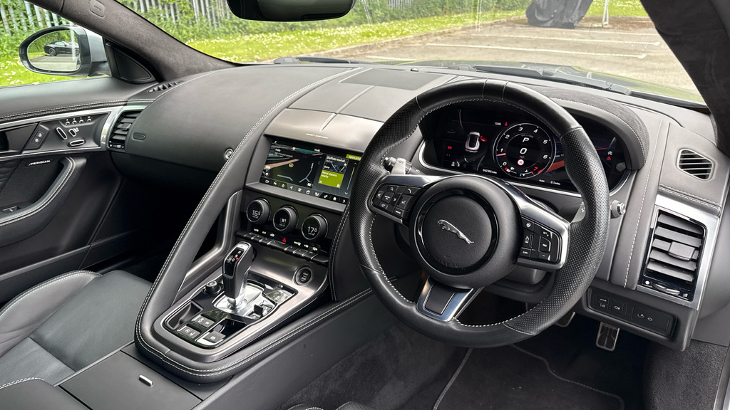 Jaguar F-Type 5.0 V8 First Edition Convertible A Black #10