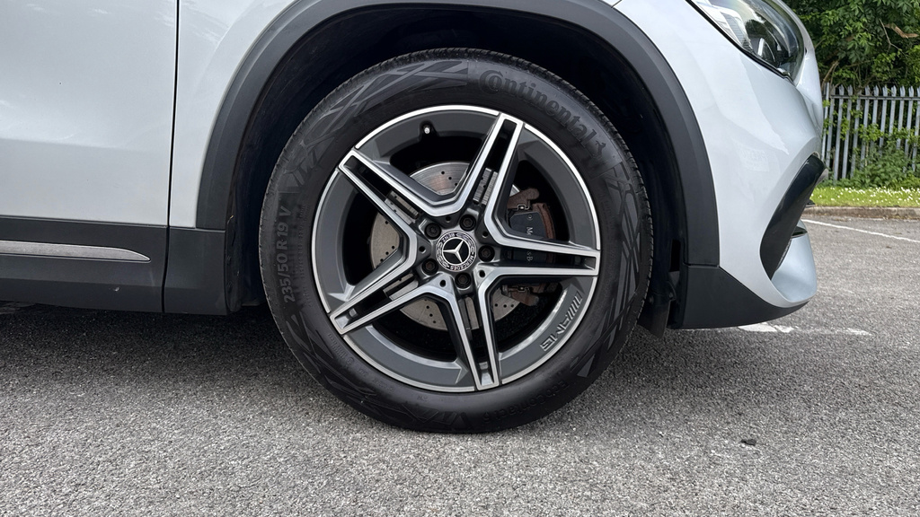 Mercedes-Benz GLA Class Amg Line Edition Black #25