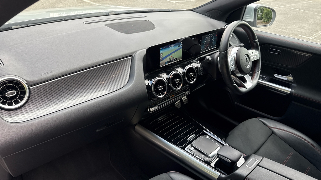 Mercedes-Benz GLA Class Amg Line Edition Black #11